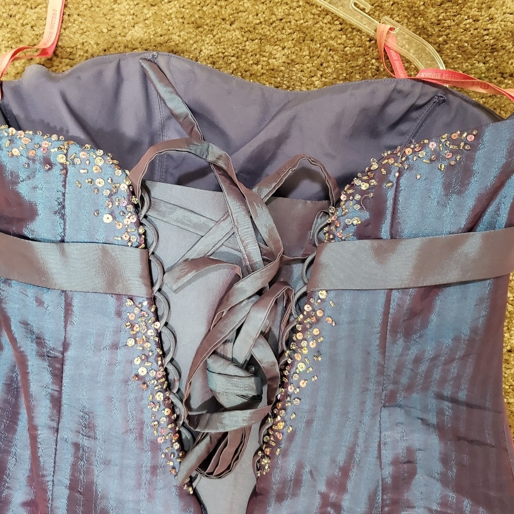 Gorgeous prom dress - Picture 4 of 4